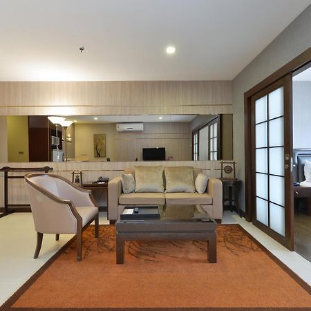 Grand Asoke Suites Boutique Residence Бангкок Экстерьер фото