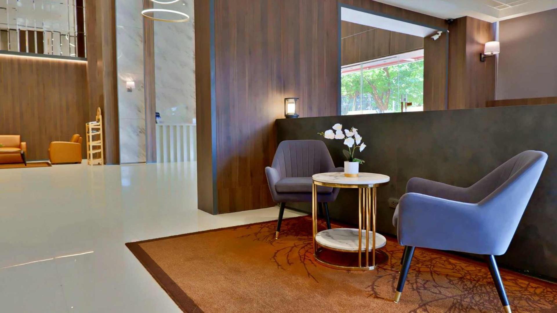 Grand Asoke Suites Boutique Residence Бангкок Экстерьер фото