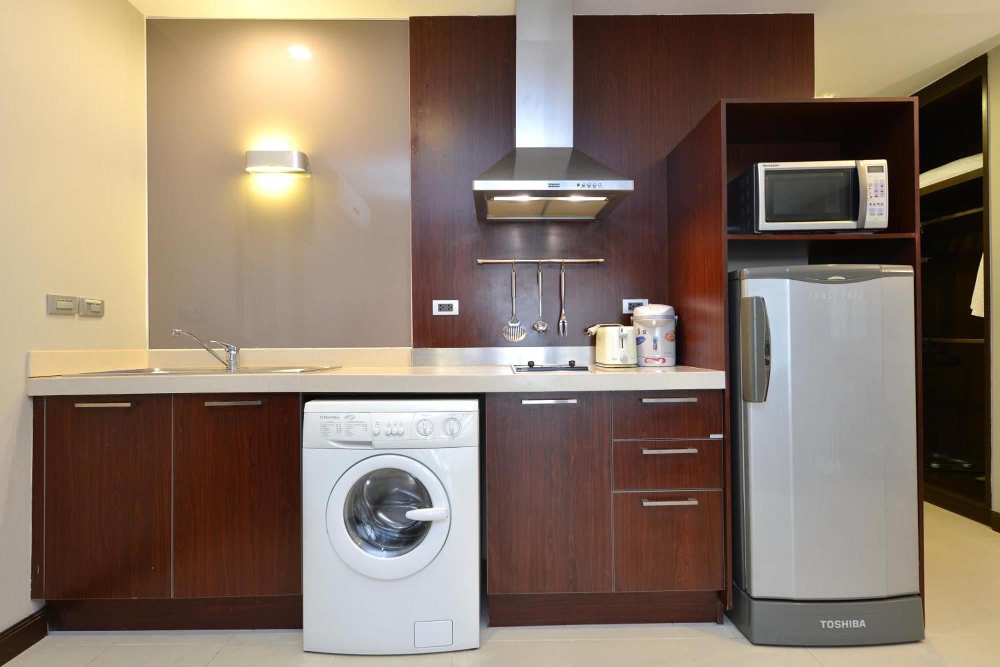 Grand Asoke Suites Boutique Residence Бангкок Экстерьер фото